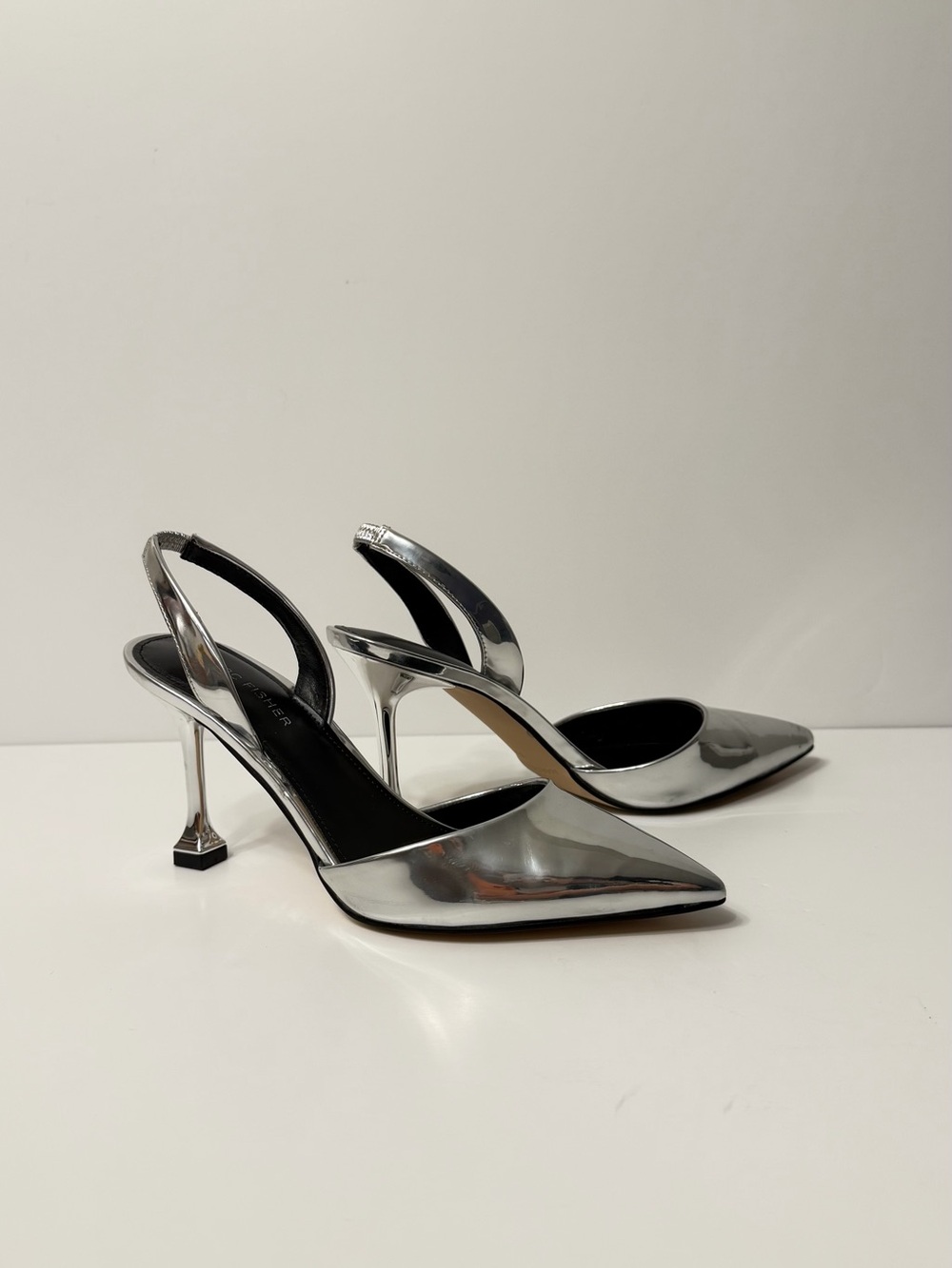Marc Fisher Silver Metallic Pointed Toe Slingback Heels Size 7